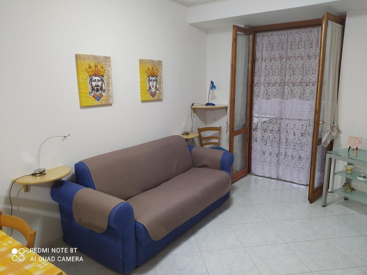 Апартаменты La Casa Dei Nonni Джардини-Наксос Экстерьер фото